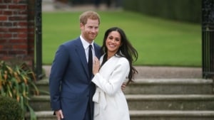 Da prins Harry og Meghan i november 2017 fortalte om deres forlovelse, blev nyheden overvejende modtaget positivt i Storbritannien. Siden er parrets agtelse i den britiske befolkning faldet betydeligt. Daniel Leal-Olivas/Ritzau Scanpix
