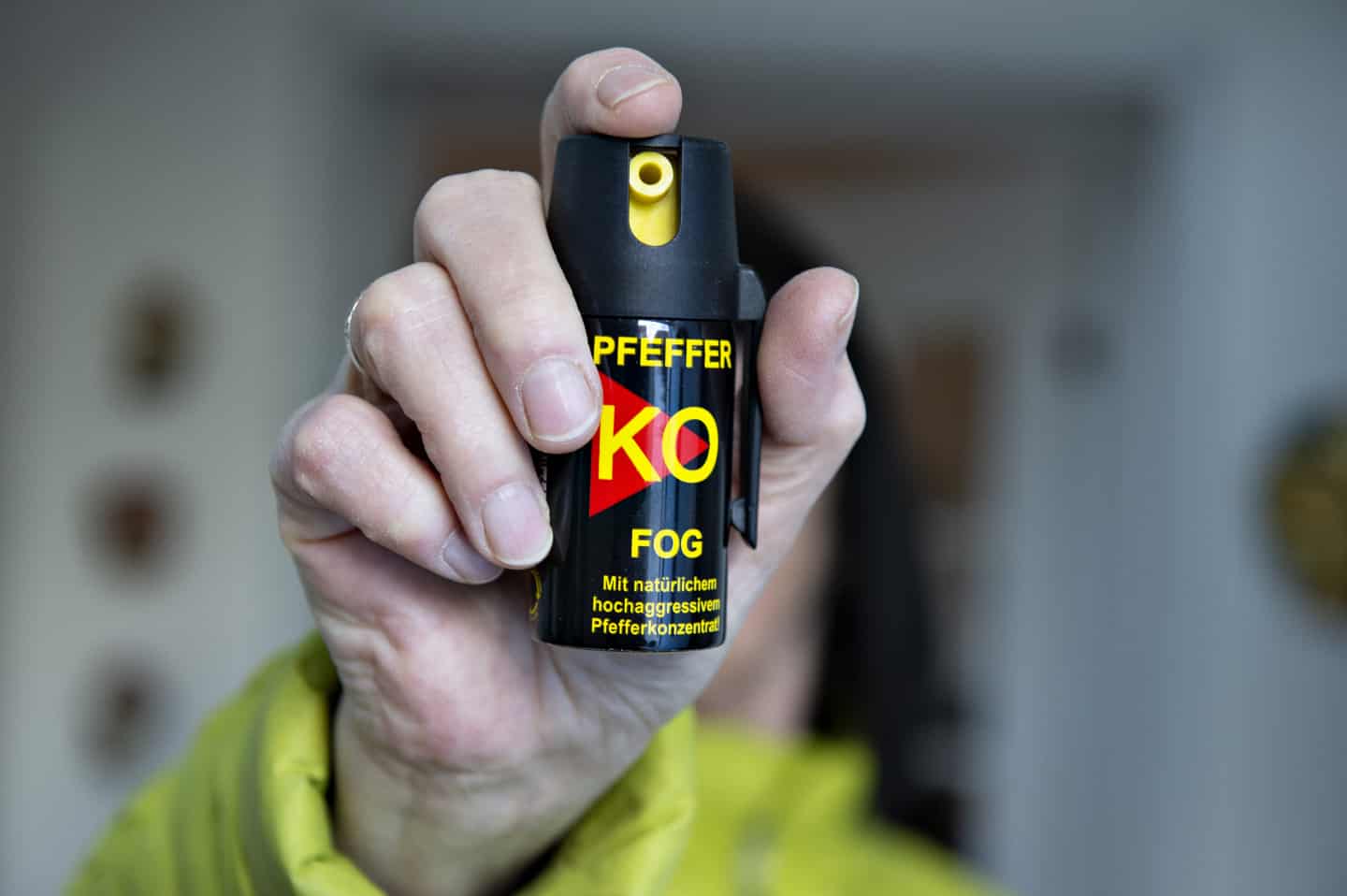 Har du en peberspray - kør direkte og uden svinkeærinder til politiet med den | vafo.dk
