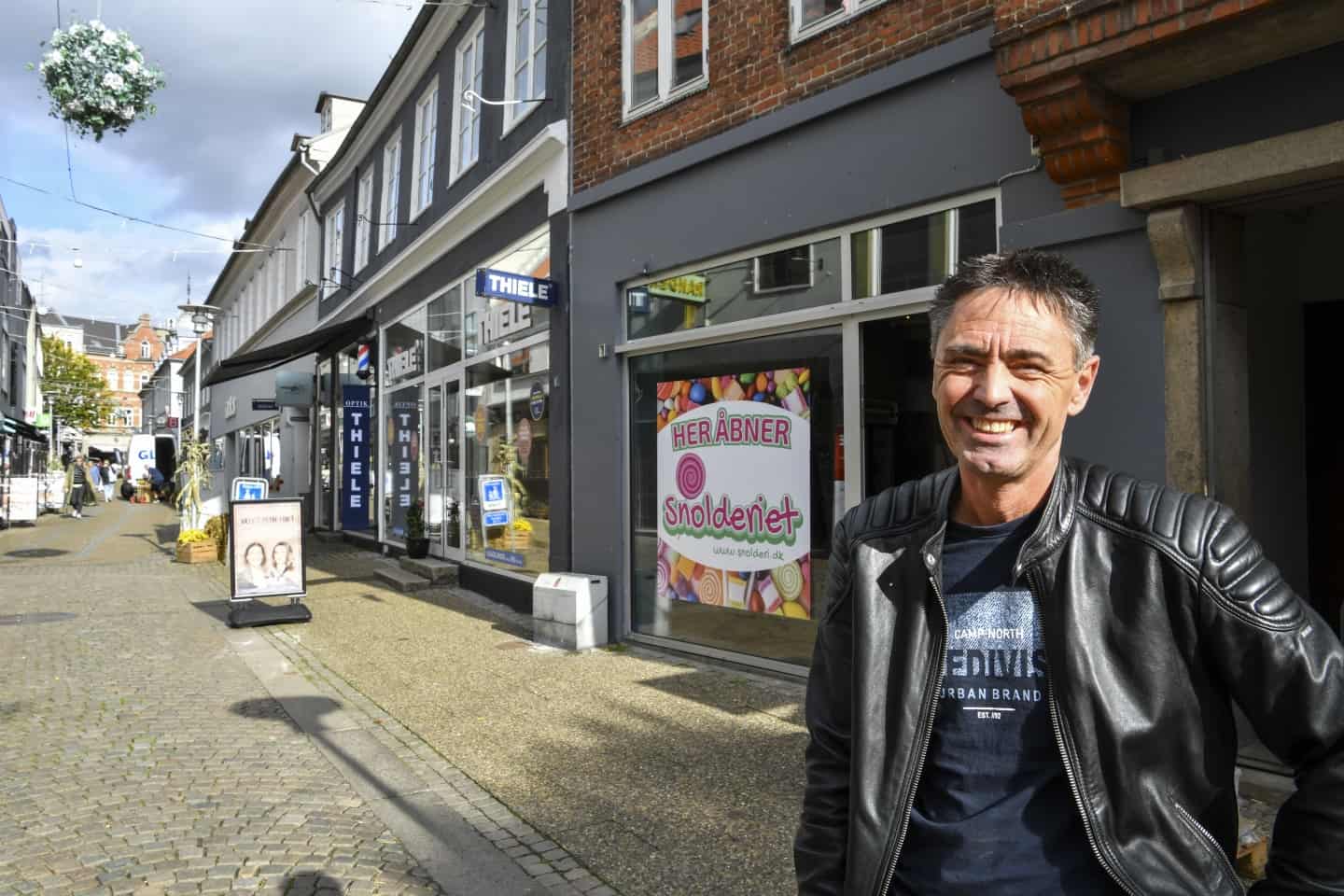 Åbningsdatoen fast: Byens nyeste slikbutik fejrer åbning med gratis fadøl, slik og slushice | amtsavisen.dk