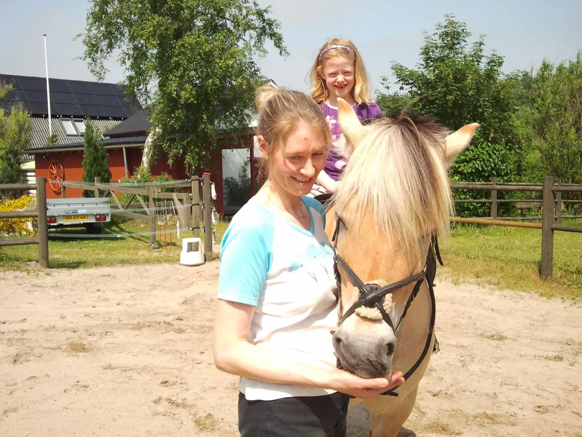 16 årige Christina Har Mistet Sin Mor Og Hende Der Vidste Alt Om Den