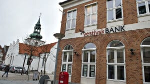 Vestjysk Bank er Danmarks 8. største bank. Bankens bestyrelse fraråder sine aktionærer at sælge deres aktier til Arbejdernes Landsbank, der er blevet bankens klart største aktionær. (Arkivfoto). Foto: Henning Bagger/Ritzau Scanpix