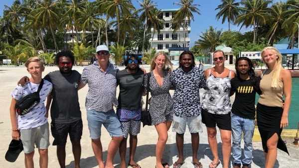 Familie fra Lystrup gør drømme til virkelighed på Maldiverne: - Vi er villige til at sælge alt, vi ejer