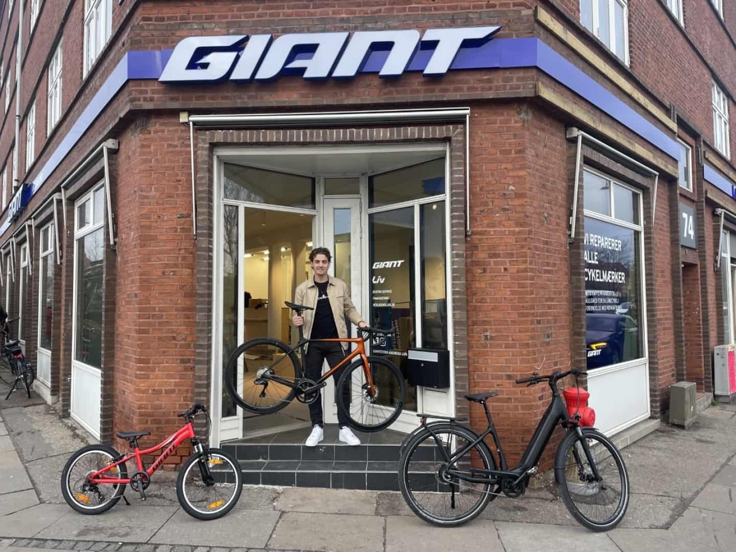 Bemærkelsesværdig hældning Indrømme Danmarksmester åbner cykelbutik: Derfor skal du cykle, når det regner |  vanloseliv.dk