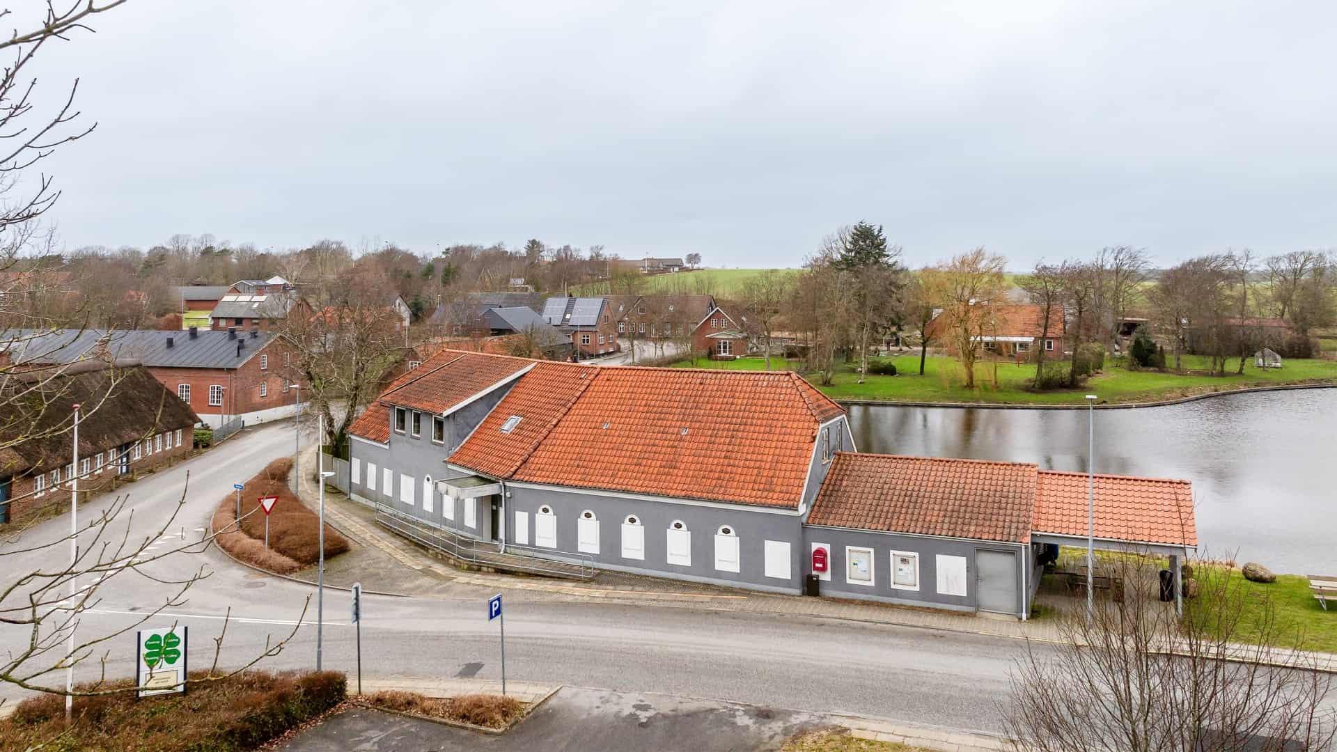Energipositivt søbad ved Rækker Mølle med ferielejligheder