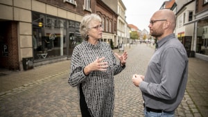 Mette Frost har blandt andet arbejdet sammen med Jeppe Keller, leder af erhvervsudvikling i Horsens Kommune, om den nye detailhandelsstrategi. Med fokusgrupper, arbejdsmøder og meget andet har over 100 mennesker bidraget med input. Arkivfoto: Morten Pape