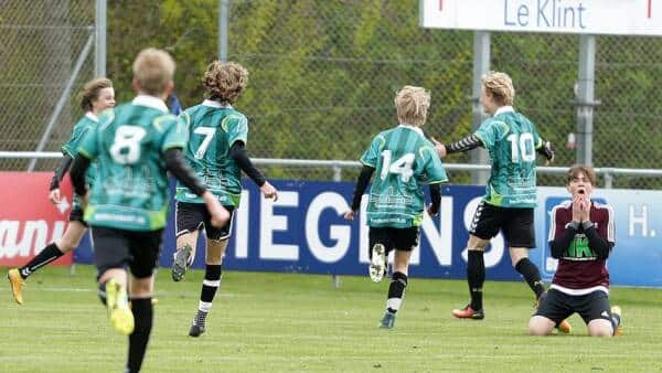 Skolen Lukker Ned: Alle Skal Til Fodbold | Hsfo.dk