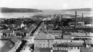 Udsigt mod Havnegade og Vejle Havn. Årstallet er omkring 1898-1899 (arkivnummer B70181). Foto: Ukendt/Vejle Stadsarkiv