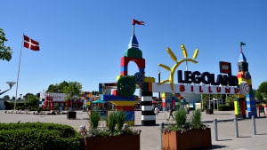 Hvis man vil i Legoland, når parken åbner den sidste lørdag i marts, bliver det nødvendigt at fremvise en negativ test, som ikke er ældre end 72 timer. Arkivfoto.