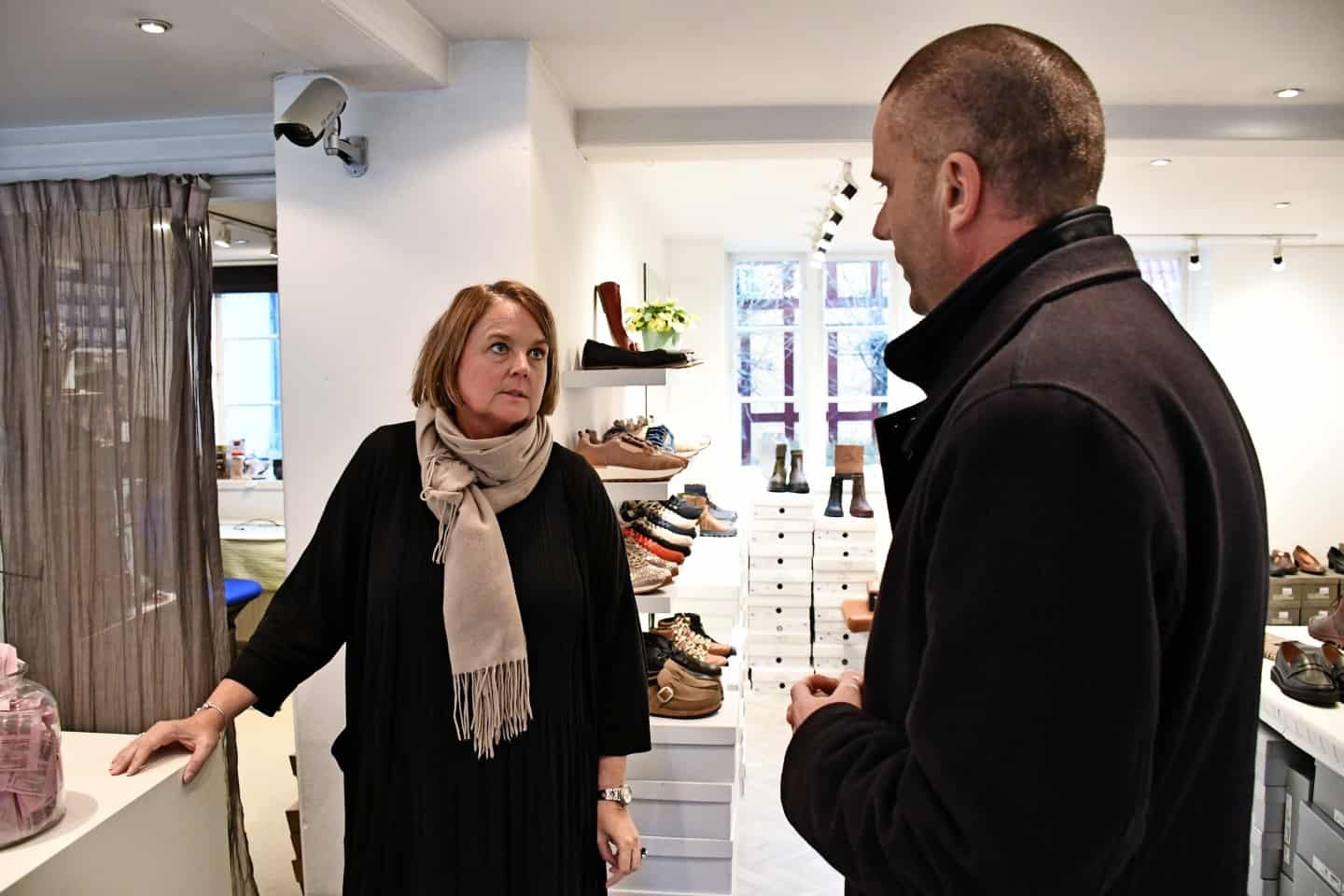Aktiv indbildskhed Bebrejde For fem måneder siden var ejeren bekymret over manglende opbakning: Nu  lukker hun sin skobutik i Svendborg | fyens.dk