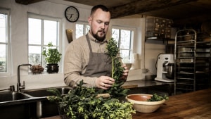 Trods en alder på blot 33 år har kokken Michael Skovsgaard allerede en del spisesteder på cv'et. Snart kan han tilføje Jelling Kro til cv'et. Arkivfoto: Mette Mørk