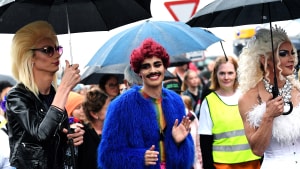 Når første udgave af West Coast Pride i august 2021 ruller ind over Ringkøbing-Skjern Kommune, er det blandt andet arrangørernes ønske at skabe samhørighed og fællesskab på tværs af seksualitet, kønsidentitet og alder. Billedet her er fra Fanø Pride 2019. Arkivfoto: Chresten Bergh