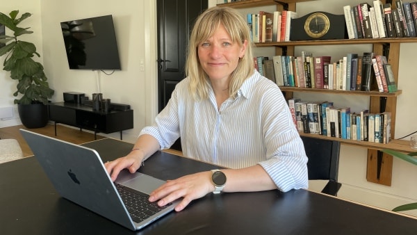 Dorthe forlod TV 2 og blev selvstændig: Nu samarbejder hun med Jørgen Skouboe fra Nak og Æd