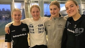 Neptun-svømmerne Katrine Kruse Rasmussen, Sofie Kruse Rasmussen, Freja Røjkjær Rasmussen og Thea Brøndum vandt et dansk juniormesterskab. PR-foto
