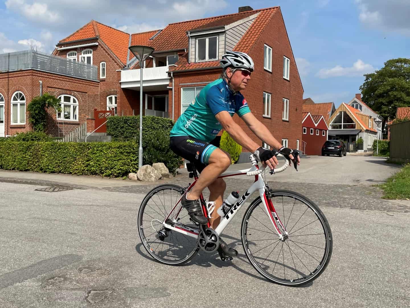 Cykelhandleren der blev rytter: vil Jørgen cykle ind til og unge i sorg jv.dk