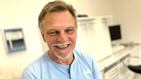 Franck har boret og beroliget i næsten 40 år: Nu efterlader han snart et hul på tandlægeklinikken