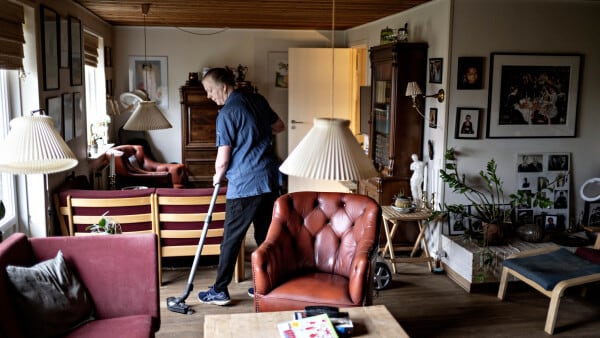 Udgifter til farmor rasler ned: Især ét sted er skåret ned på hjælpen