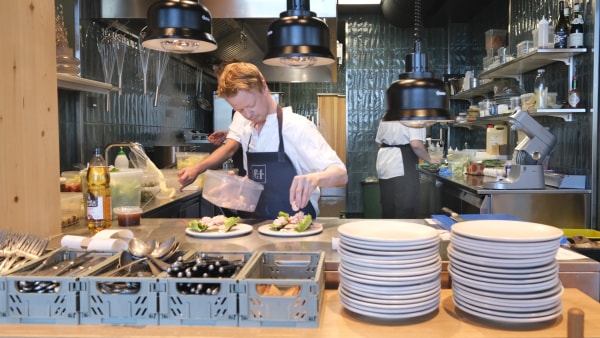 Madanmeldelse: Vellykket all inclusive - selv elevatorturen - på byens næsthøjeste restaurant
