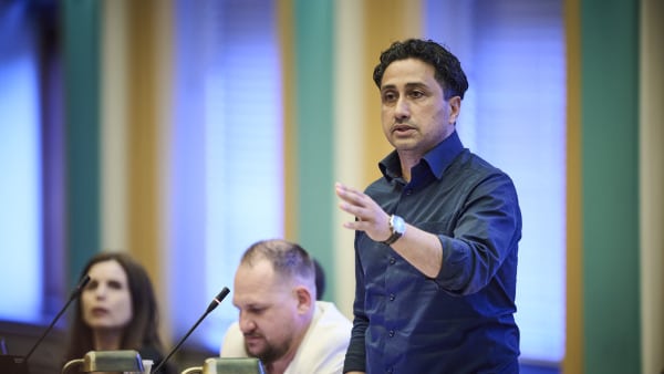 - En kæmpe sejr: Araz har sagt nej og nej - nu er han for første gang med i den store aftale