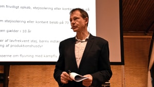 På torsdagens borgermøde var det Forsvarets udsendte Per Pugholm Olsen, som stor for skud med kritiske spørgsmål. Foto: Larz Grabau