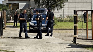 Politiet undersøger lige nu Helles Angelses klubhus på Ingemanns Allé i Esbjerg.
 