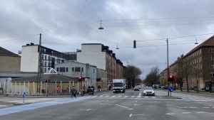 Nedrivningen påbegynder i december. Til venstre ses det sted, hvor den nye bygning vil blive opført. Foto: Jens Mouvielle
