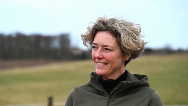 Uventet opkald ændrede alt: Nu sidder Louise på toppost og har en vild mission