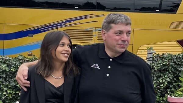 - Jeg skal nok klare det: Andi lovede mere, end han kunne holde. Nu er hans 16-årige datter alene