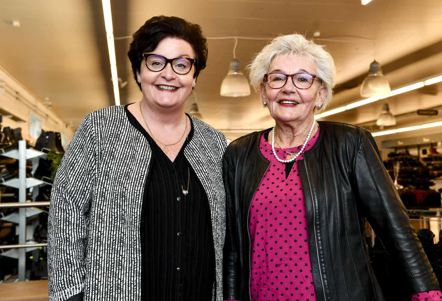 øjeblikkelig ønske pludselig Efter 60 år med sko: Mor og datter sætter Laila Sko i Bramming til salg |  jv.dk
