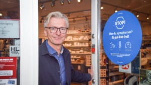 Finn Engbjerg er ny butikschef hos Kop & Kande, som han sammen med Kim Blicher har overtaget efter Helle Høyer og Lise Møller. Foto: Peter Friis Autzen