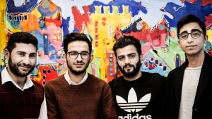 De fire syriske mænd startede i januar på Social- og Sundhedsskolen. Alle glæder sig til det arbejde der venter dem i fremtiden. Fra venstre; Delbrin Monir Hussein, Abdi Hussein Qasem, Azad Moustafa Moustafa og Mohamed Alkok. Foto: Mette Mørk