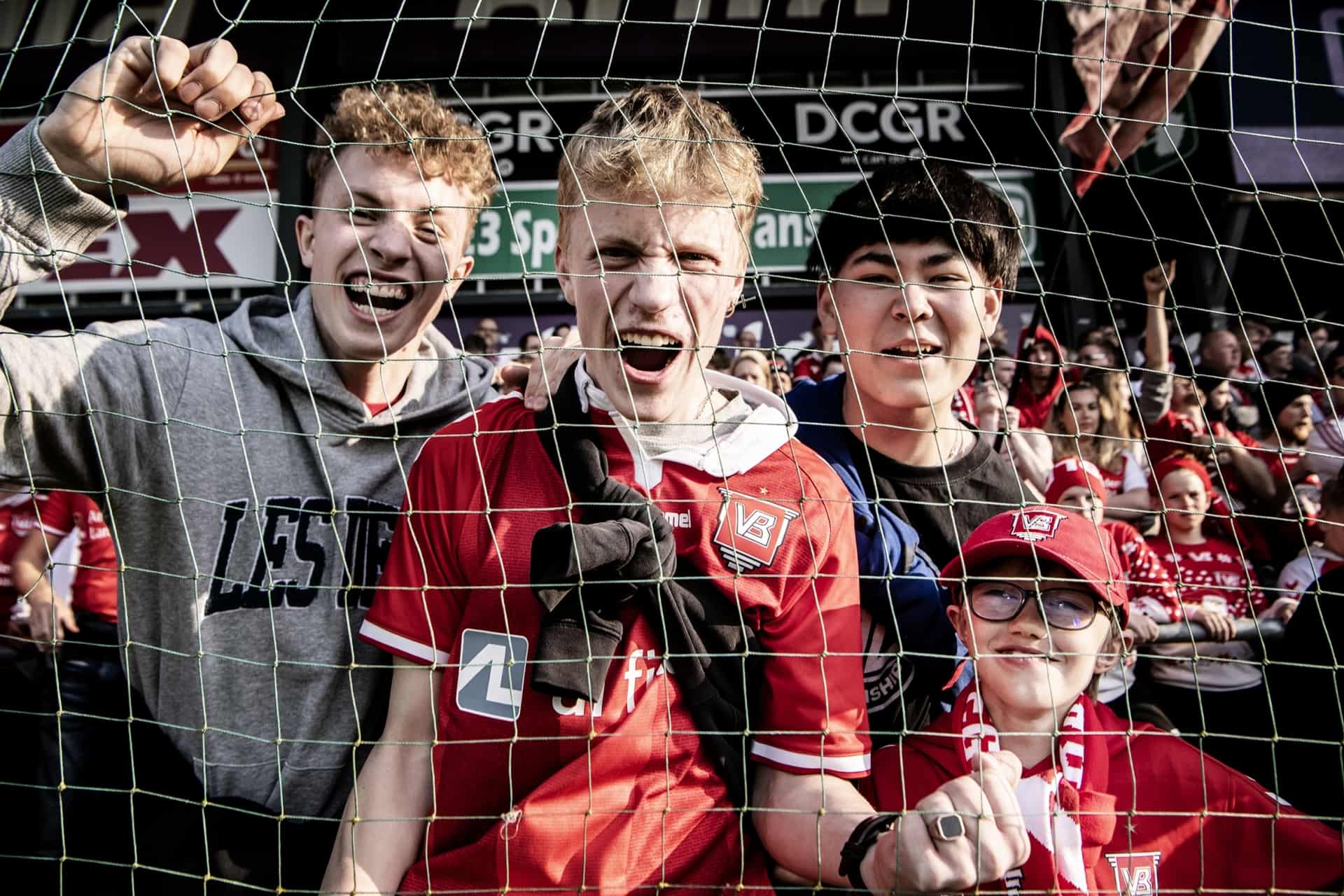 Vb Er I Superligaen Sådan Fejrer Vejle Sin Fodboldklub Du Er Inviteret Med Til Festen Og Der 