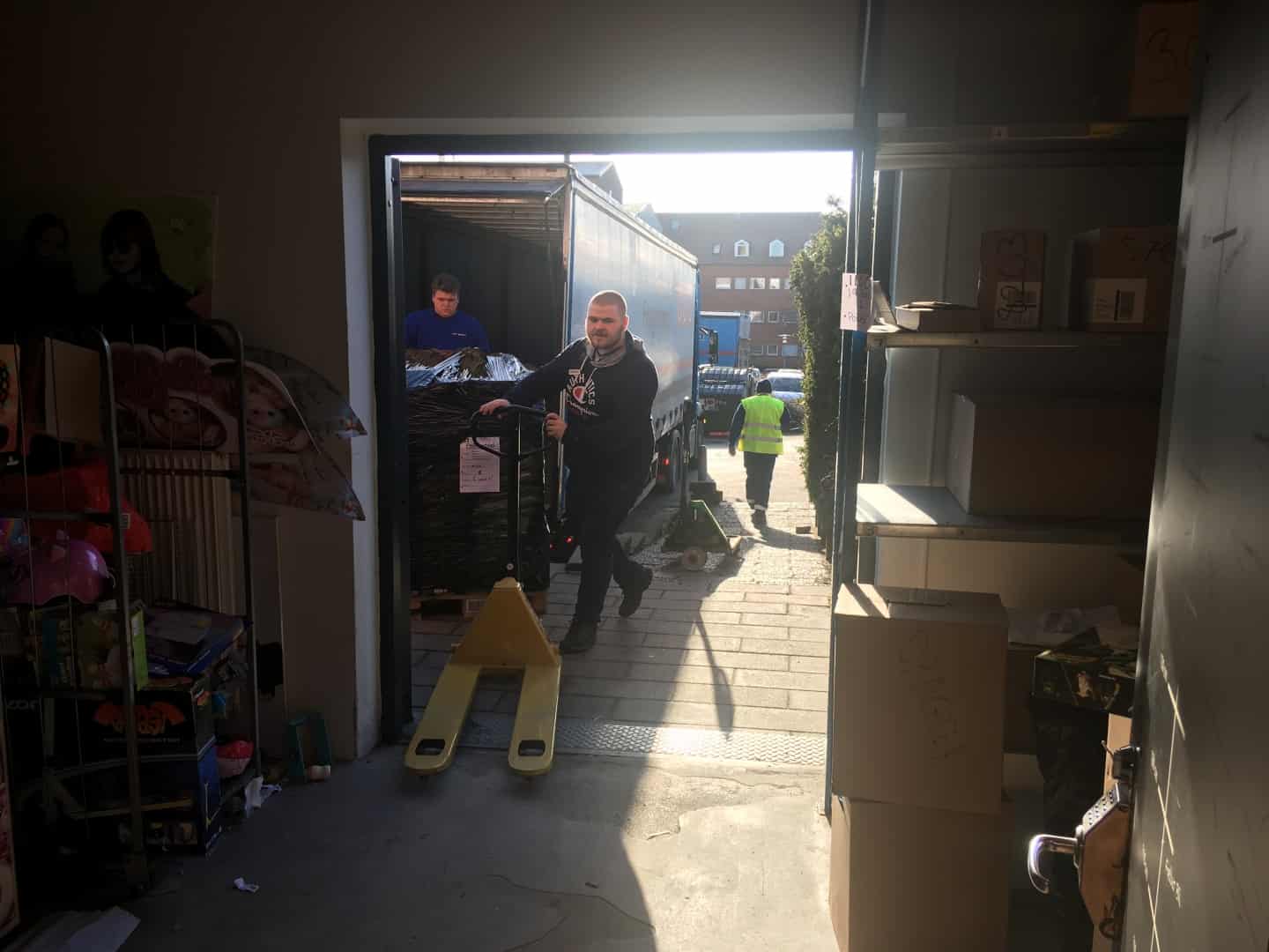 Det sidste farvel til Fætter BR i Horsens: Her ryger alt Det sidste farvel til Fætter BR i Horsens: Her ryger alt