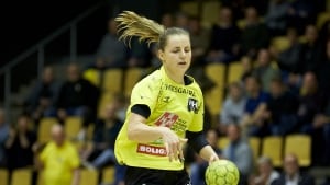 Laura Damgaard var endnu en gang i hopla for HH Elite og satte syv scoringer på syv forsøg ind bag Dinah Eckerly i Team Esbjerg-målet. Hun krydrede sin fornemme præstation med fire assists. Arkivfoto: Ole Nielsen