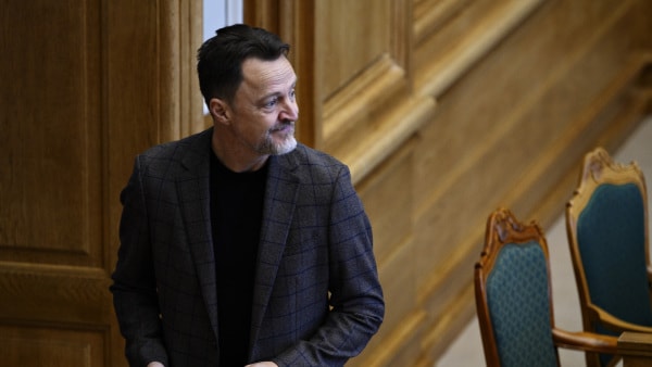 Kim er bundærlig efter at have mistet sit job: Erkender at han ikke var dygtig nok