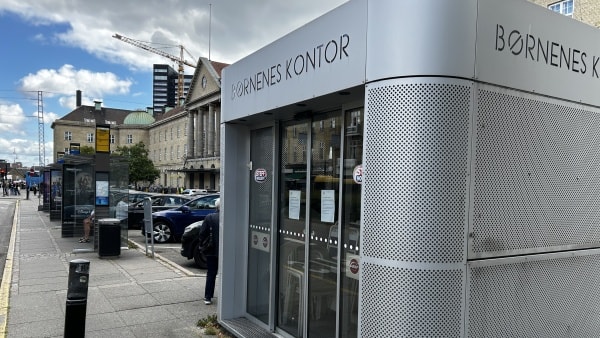 Berømt pølsevogn i hjertet af Aarhus lukket: Nu er der nyt