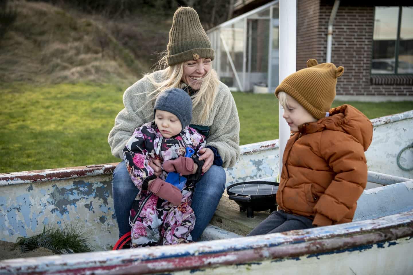 Freja kunne ikke få en dagplejeplads til datteren Saga: kæmper Hvide Sande for en vuggestue | dbrs.dk