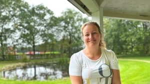 Gitte Rahbek var rundt og kigge på flere steder, da hun skulle vælge, hvor hun skulle placere sin nye klinik. Valget faldt på HQ68, som indtil nu udelukkende har været kontorfællesskab og ikke klinikker. Men det er der åbnet for nu, hvor Gitte er rykket ind. Det er omgivelserne og mulighederne for at have et fællesskab, der fik Gitte til at vælge stedet, der ligger på Ortenvej 80. Foto: Christine Aagaard-Kragh