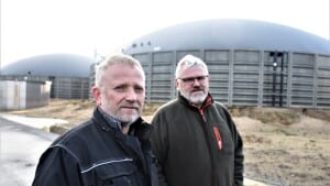 Preben Lauridsen (tv. ) og Kjartan Poulsen forventer allerede i 2020 at have fået en god forretning ud af investeringen i biogasanlægget i Outrup. Foto: Carsten B. Grubach