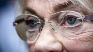 Pia Kjærsgaard fortæller, at alle medlemmer af Folketinget bør se Inger Støjberg i øjnene, når de tirsdag skal stemme om hendes værdighed. Foto: Mads Claus Rasmussen/Ritzau Scanpix