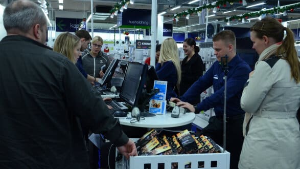 har elgiganten åben i påsken
