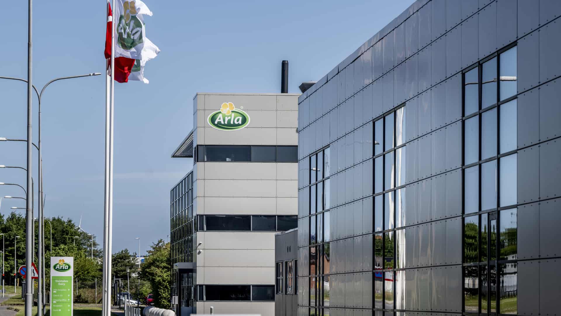 Arla Radel Kran væltet ved Arla | ugeavisen.dk