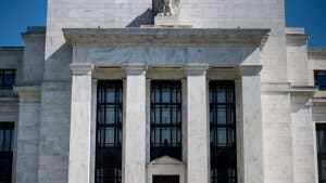Den amerikanske centralbank, Federal Reserve, afslutter onsdag et todages rentemøde. På forhånd er det den klare forventning, at det bliver til en forhøjelse af renten.