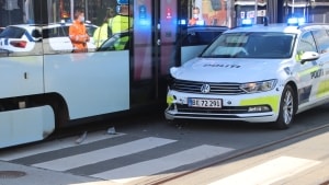 Aarhus Letbane Hjortholmsvej politibil i sammenstød med letbanetog