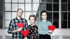 Mark Stokholm, Tine Gøtzsche og Lise Rønne er værter for Danmarks Indsamling  2020, der sendes fra Vejle Musikteater.  Foto: Stine Heilmann