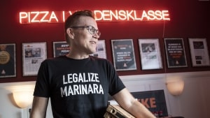 Pizza Marinara er med seafood og uden ost. Anders Grønborg ville også ønske, at man kunne legalisere et kontantløst Ild.pizza. Foto: Jens Thaysen