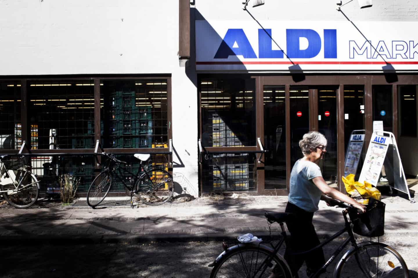 Underskudsgivende Aldi lukker butikker Danmark | jv.dk