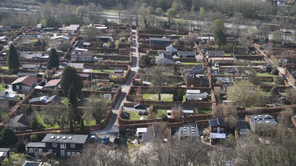 Kolonihave-kontrol endte i højspændt konflikt og påbud: Derfor må kommunen ikke tage på nyt tilsyn