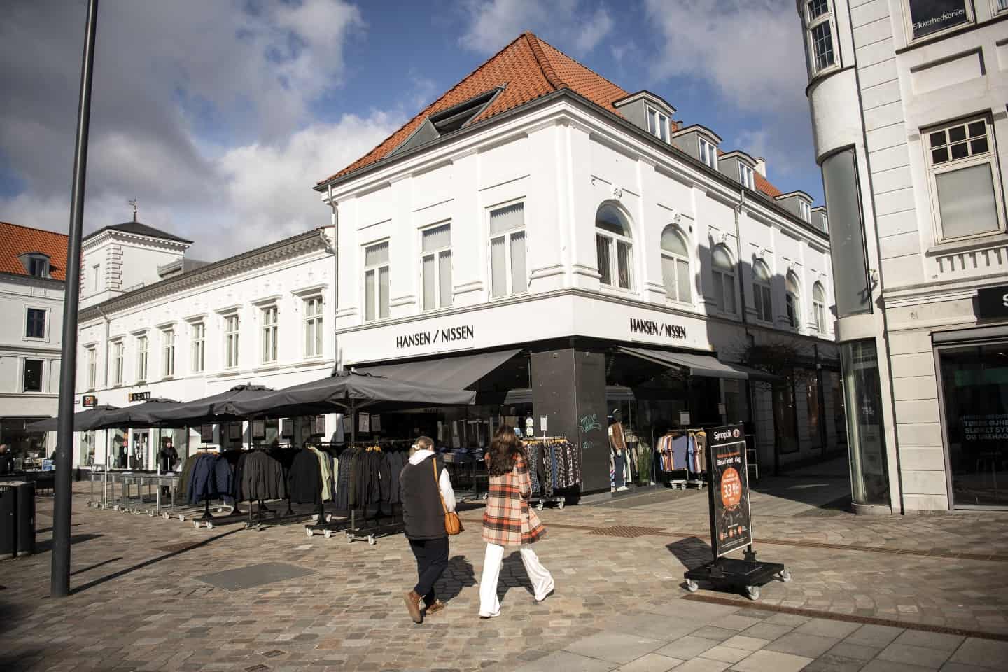 Da kapitalfond stod klar med stor check, valgte kendt tøjbutik i Horsens friheden - det indehaveren ikke fortrudt sekund | hsfo.dk
