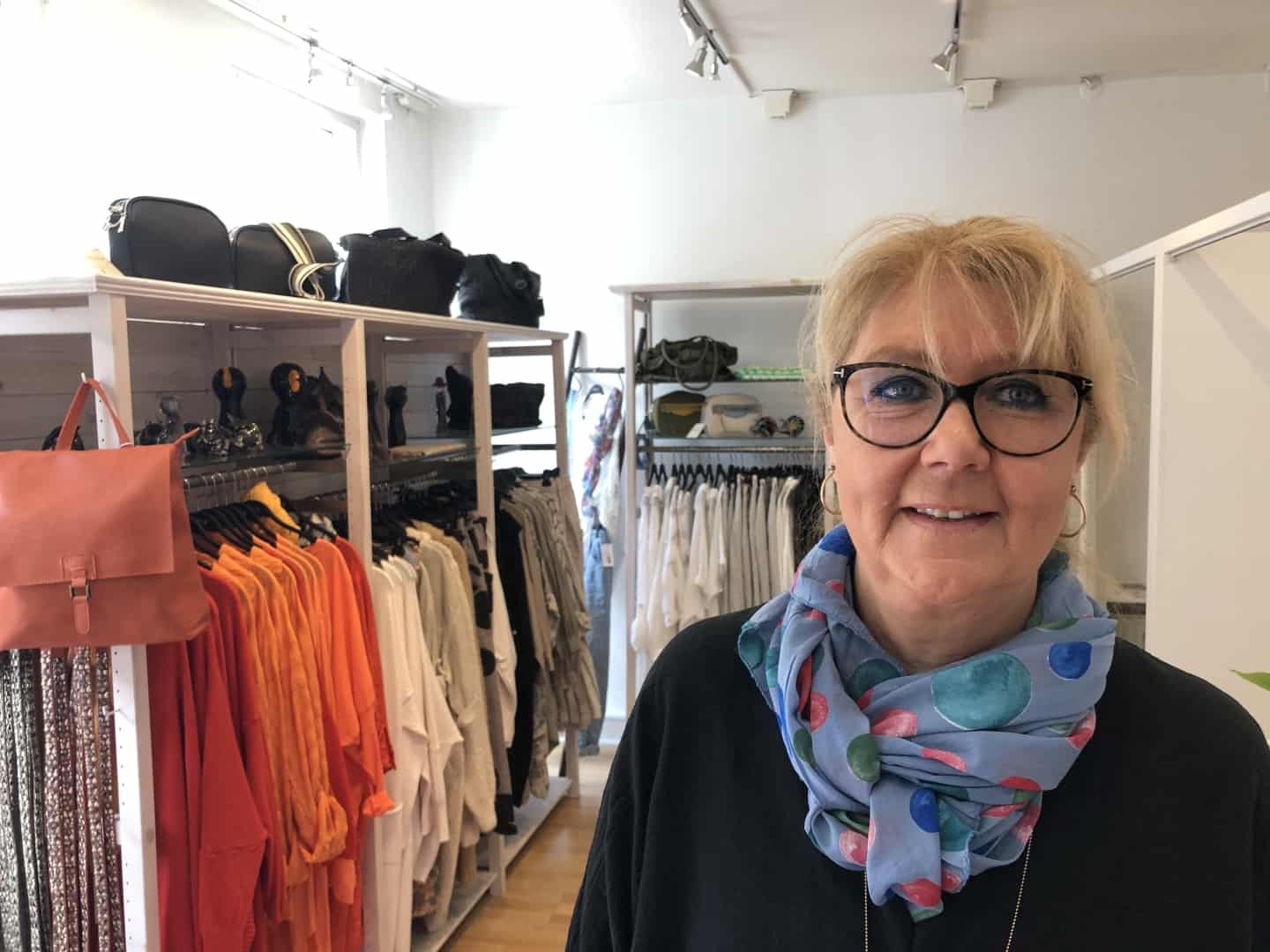 svar på Mads åbner butik nummer 11: Glæde og farver og i alle størrelser - også til kvinder med ægte former | fyens.dk