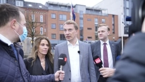 Dansk Folkepartis måske kommende formand ankommer til DF's ekstraordinære årsmøde i Herning. Foto: Bo Amstrup/Ritzau Scanpix